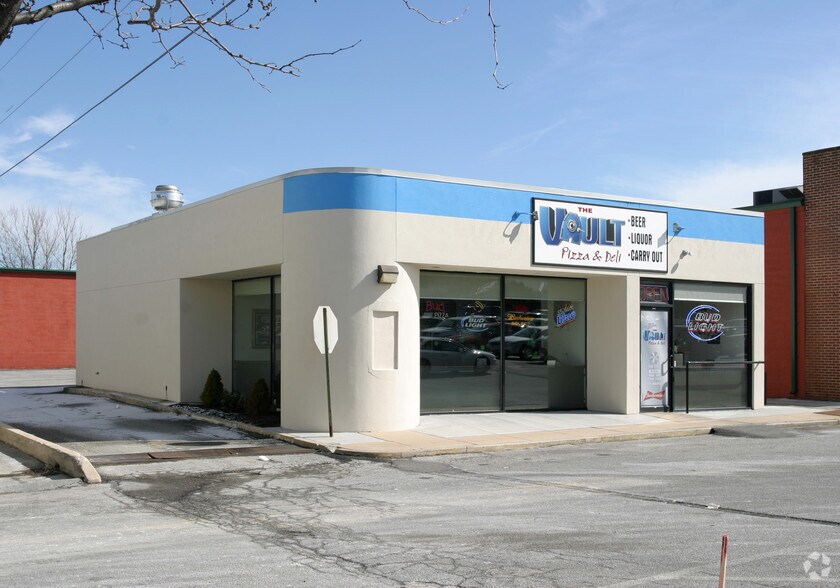 Primary Photo Of 1125 S Edgar St, York General Retail For Sale