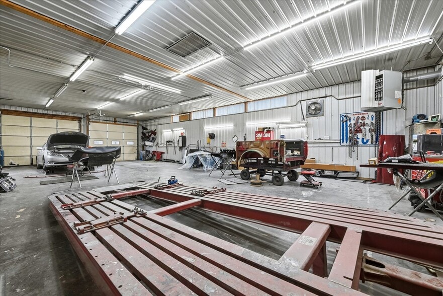 More Photos Of 116 Bruce Dr, Winchester Warehouse For Sale