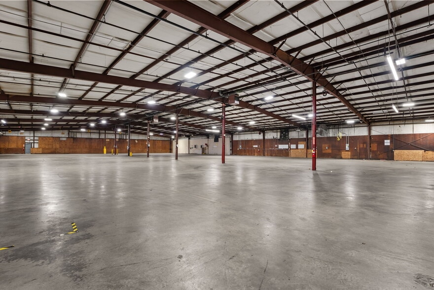 More Photos Of 154 Industrial Park Cir, Lawrenceville Manufacturing For Lease