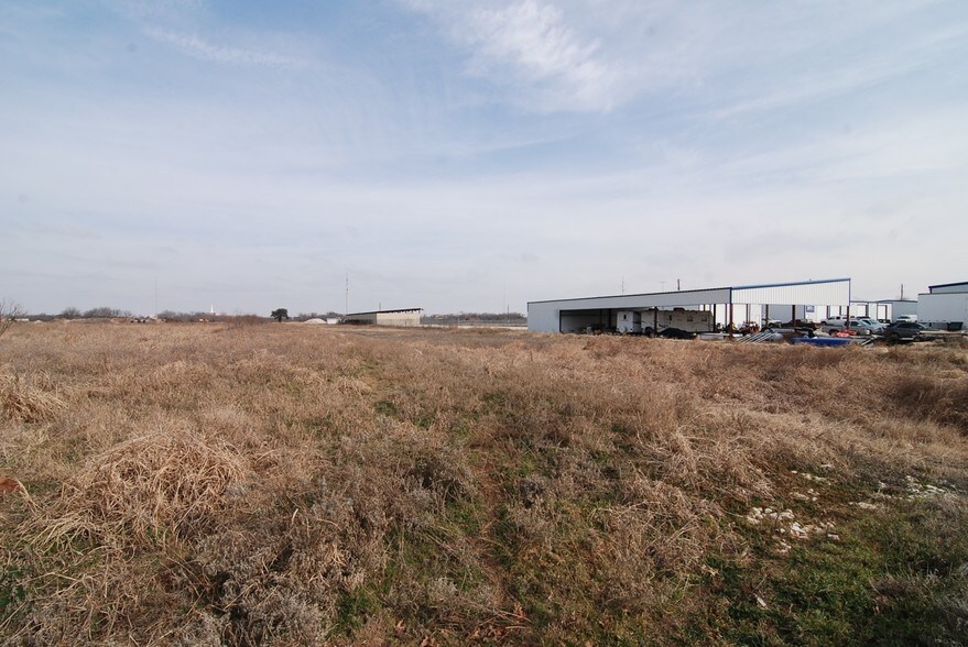 More Photos Of 1312 Weatherford Hwy, Granbury Land For Sale