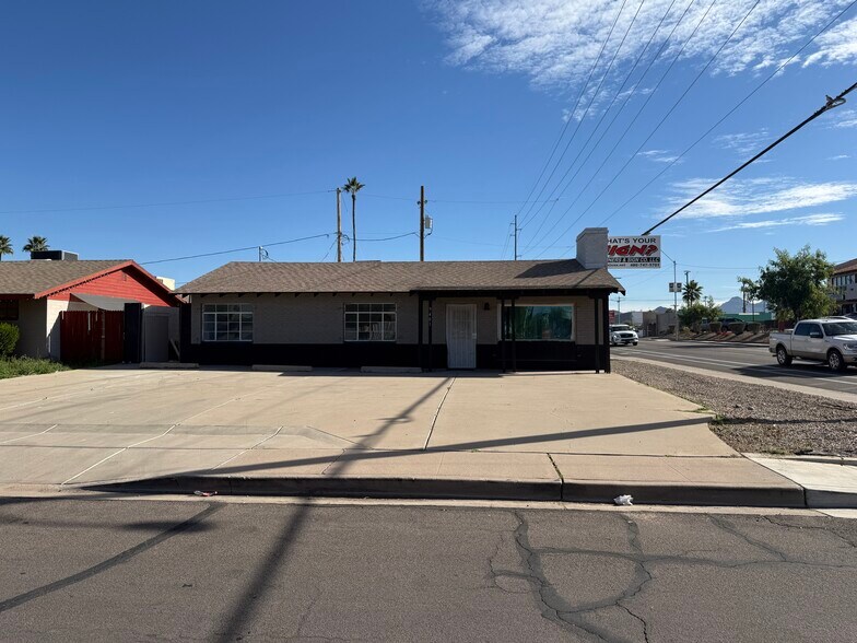 More Photos Of 9401 N 3rd Dr, Phoenix General Retail For Lease