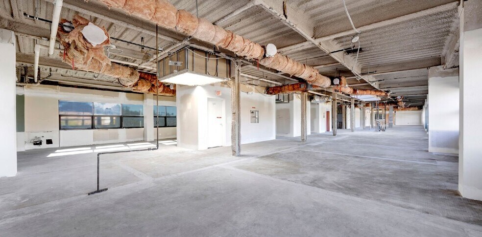 More Photos Of 66 Hurlbut St, Pasadena Medical For Lease