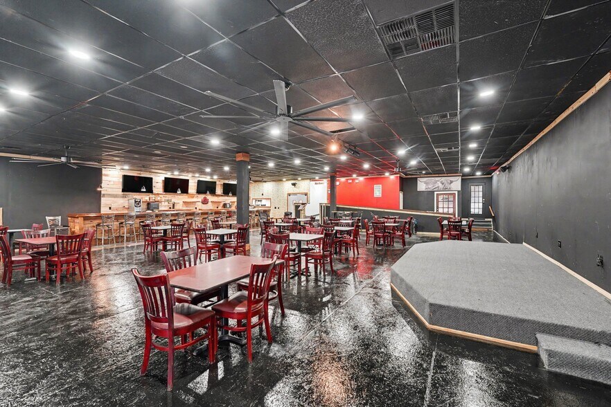 More Photos Of 100 S Market St, Madison Restaurant For Sale