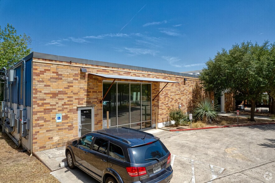 More Photos Of 507 E Calles St, Austin Loft Creative Space For Lease