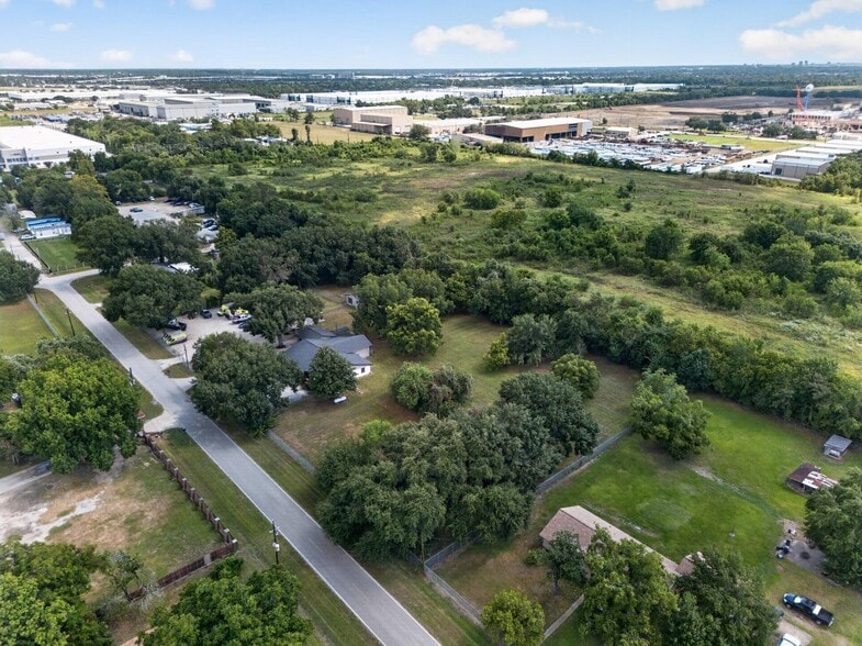 More Photos Of 9326 Kay Ln, Houston Office Residential For Sale
