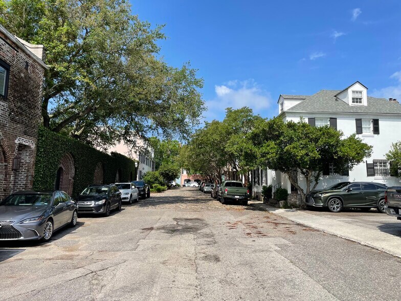 More Photos Of 2 N Adgers Wharf, Charleston Office For Lease