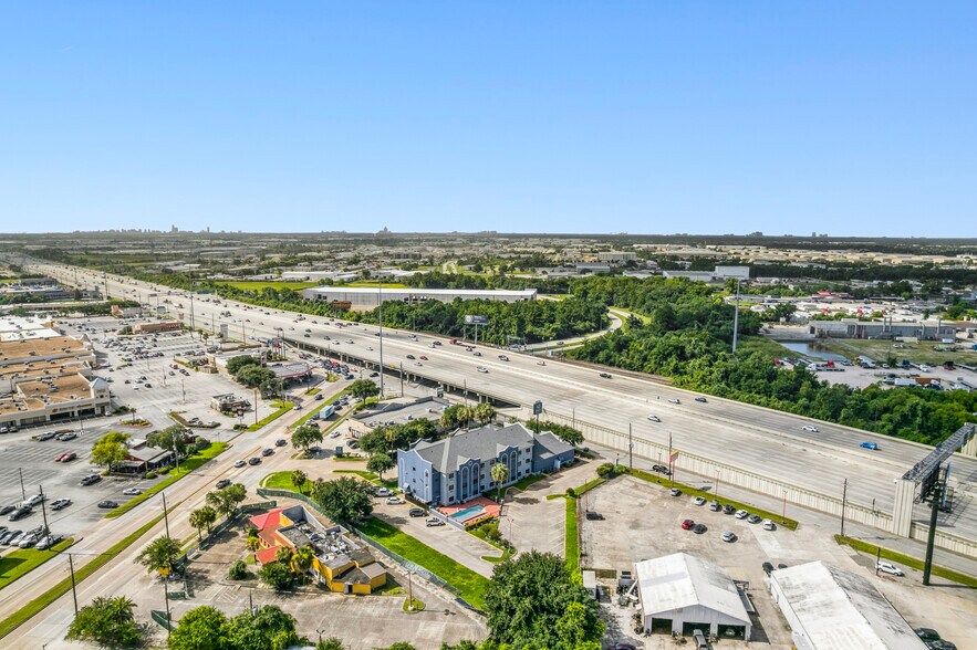 More Photos Of 17550 Northwest Fwy, Houston Hotel For Sale