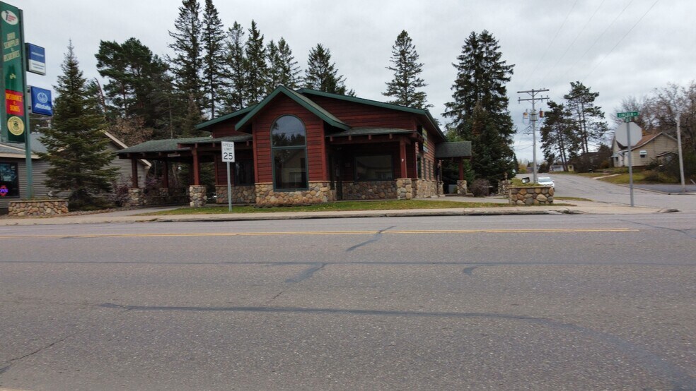 More Photos Of 804 Lincoln St, Rhinelander Office For Sale
