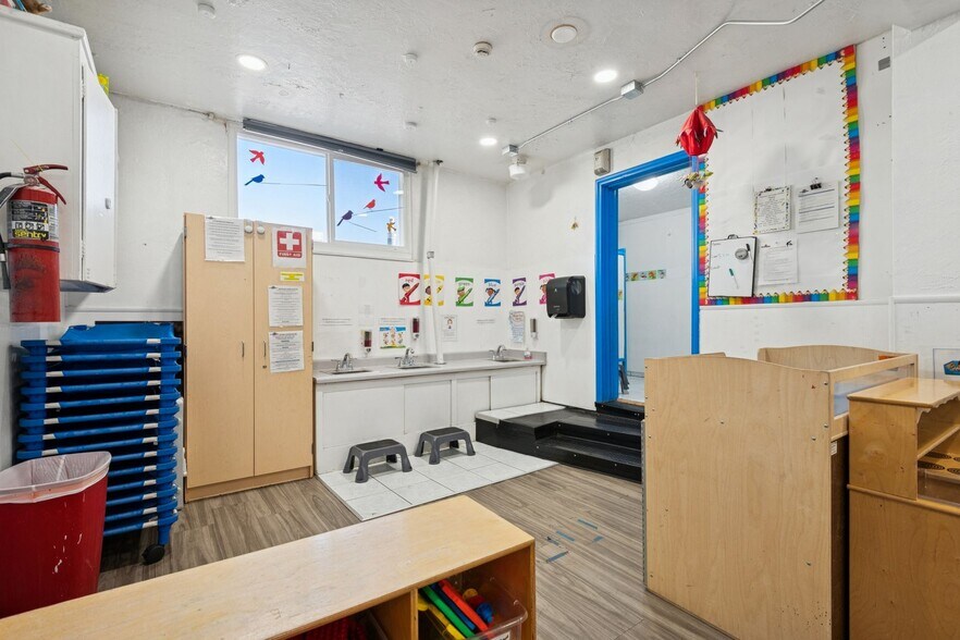More Photos Of 302 Chimes View Dr, South Ogden Daycare Center For Sale