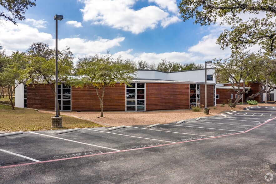 More Photos Of 120 Chula Vis, San Antonio Office For Sale