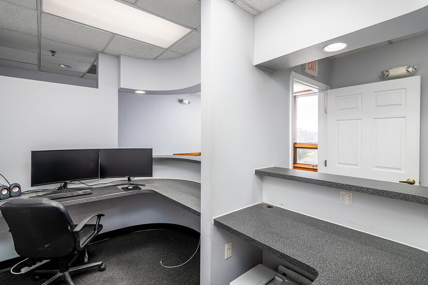 More Photos Of 120 N Main St, Attleboro Medical For Sale