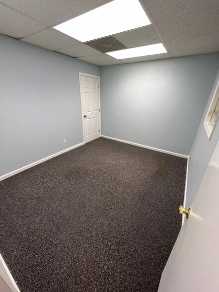 More Photos Of 211 Donelson Pike, Nashville Office For Sale
