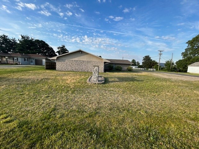 Primary Photo Of 2015 E State Road 32, Winchester Religious Facility For Sale