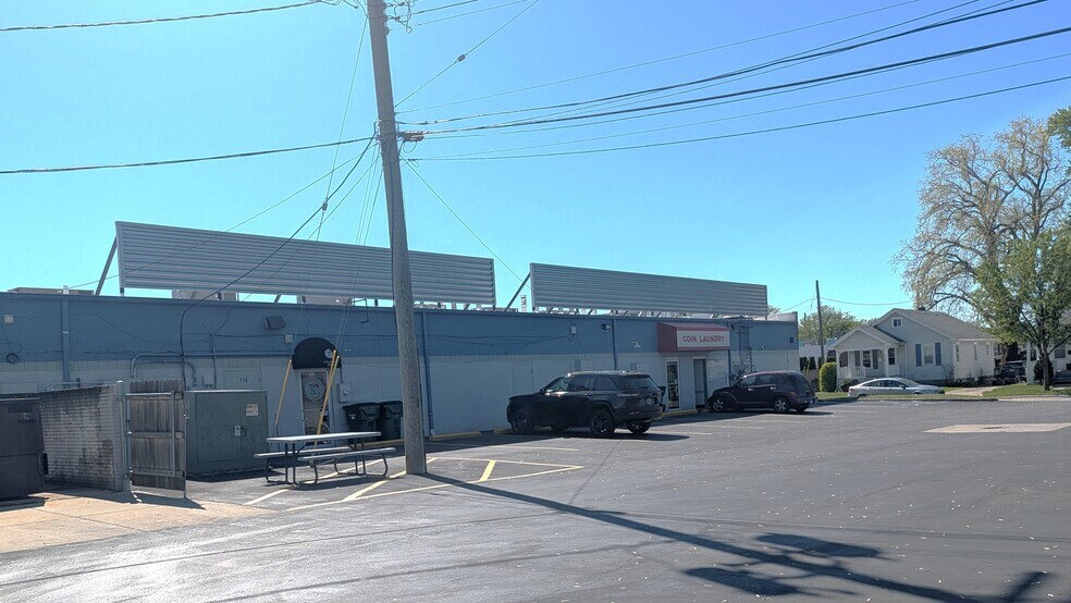 More Photos Of 110-140 S Main St, Clawson Unknown For Lease