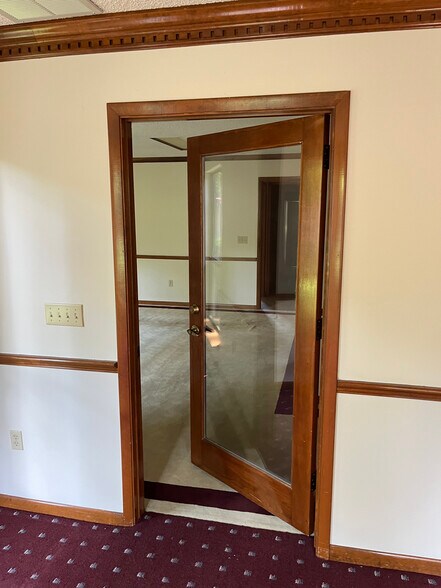 More Photos Of 2809 Blanding Blvd, Middleburg Office For Sale