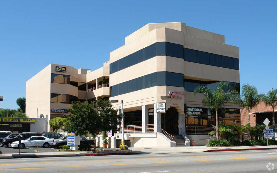 Primary Photo Of 16430 Ventura Blvd, Encino Office For Lease