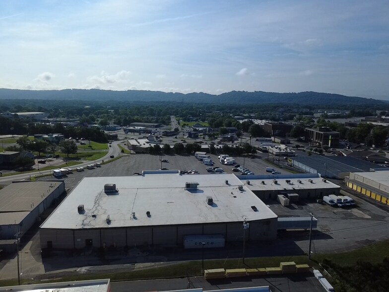 More Photos Of 1966 Northpoint Blvd, Hixson General Retail For Sale