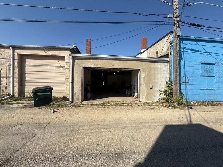 More Photos Of 354 S East Ave, Kankakee Office For Sale