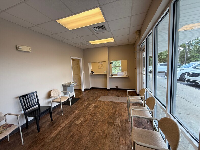 More Photos Of 12385 Sorrento Rd, Pensacola Coworking Space