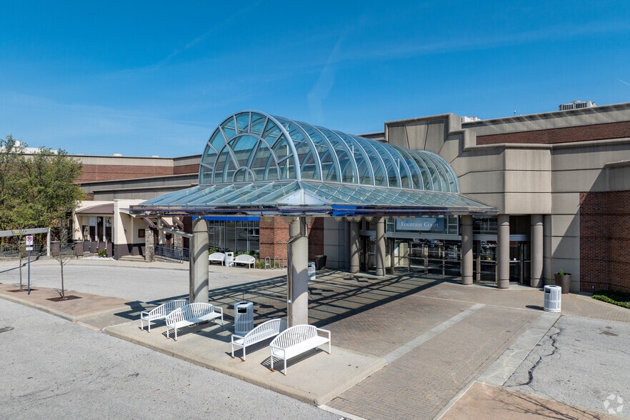 Primary Photo Of 5043 Tuttle Crossing Blvd, Dublin General Retail For Lease