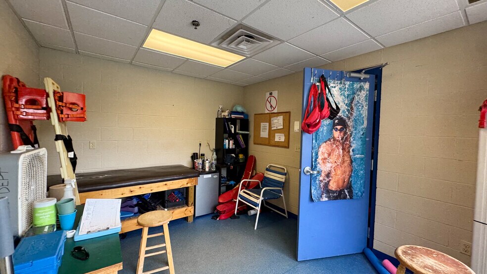 More Photos Of 5133 Darrow Rd, Hudson Health Club For Sale