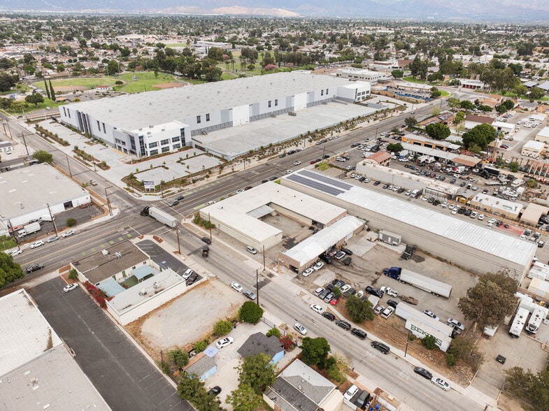 More Photos Of 491 W Rialto Ave, Rialto Manufacturing For Sale