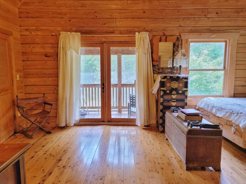 More Photos Of 9545 178th St, Mc Alpin Specialty For Sale