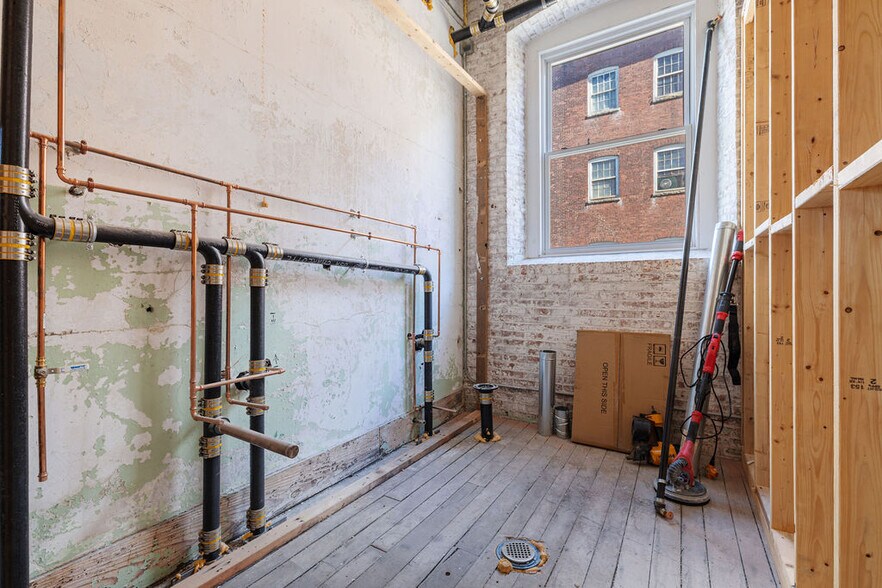 More Photos Of 28 Anawan St, Fall River Manufacturing For Sale