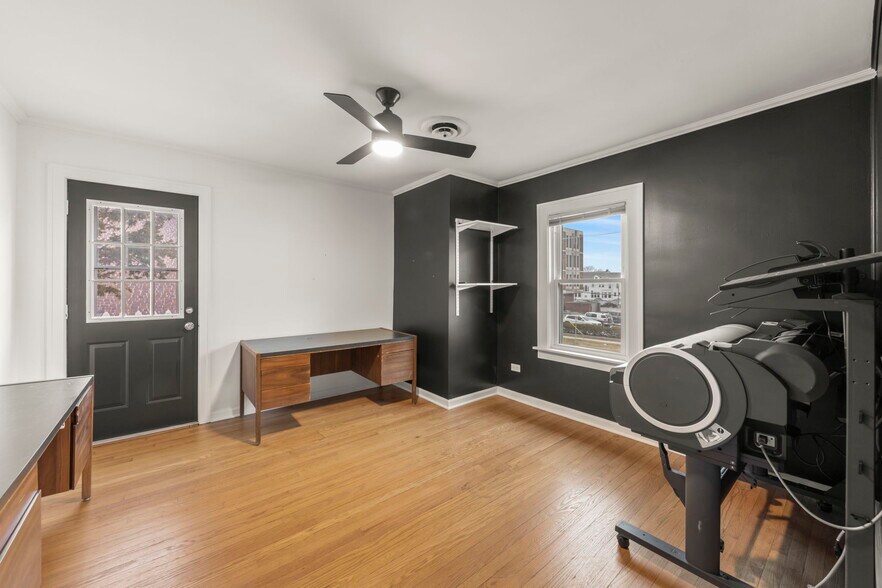 More Photos Of 305 S Naperville Rd, Wheaton Office For Sale