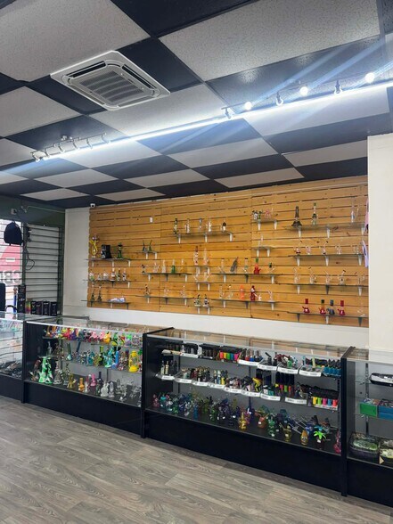 More Photos Of 204-274 E Bridge St, Brighton Storefront Retail Office For Lease