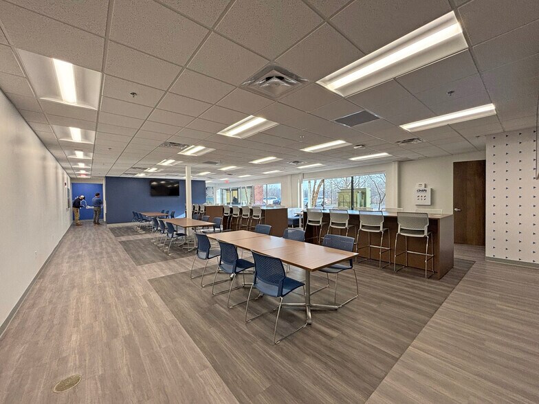 More Photos Of 280 Executive Pky W, Hudson Office For Lease