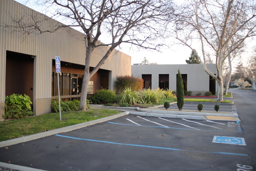 More Photos Of 3350 Scott Blvd, Santa Clara Warehouse For Lease
