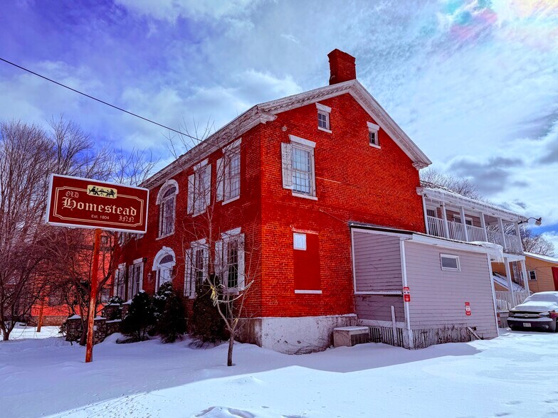 More Photos Of 6 Church St, Nassau Apartments For Sale