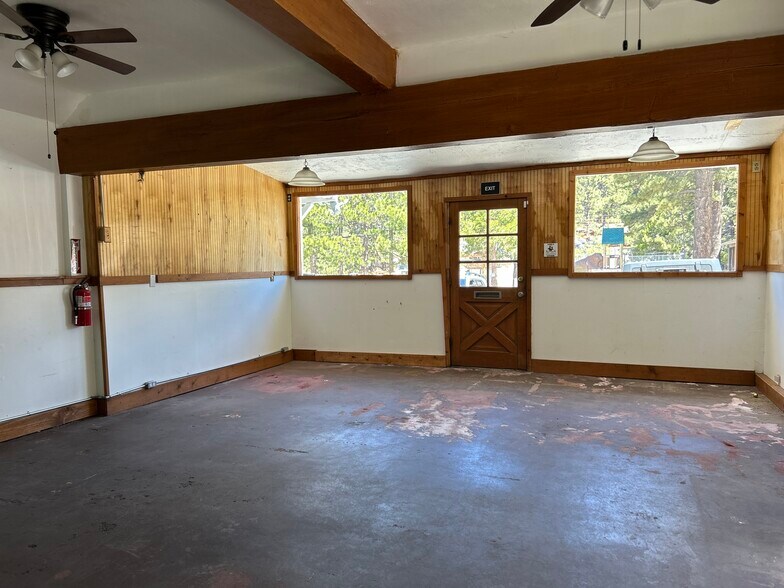 More Photos Of 33257-33271 Green Valley Lake Rd, Green Valley Lake Freestanding For Lease