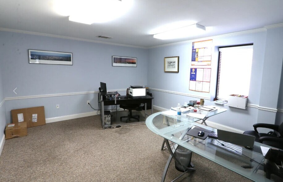 More Photos Of 5346 Palmero Ct, Buford Light Distribution For Sale