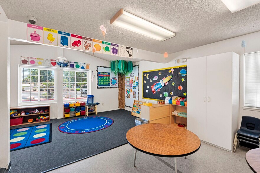 More Photos Of 12883 Amethyst Rd, Victorville Daycare Center For Sale