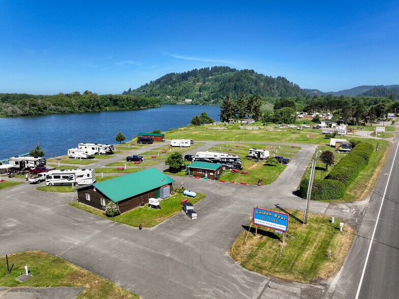 More Photos Of 17581 US Highway 101 N, Klamath Trailer Camper Park For Sale