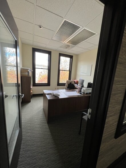 More Photos Of 50 SW Pine St, Portland Office For Lease