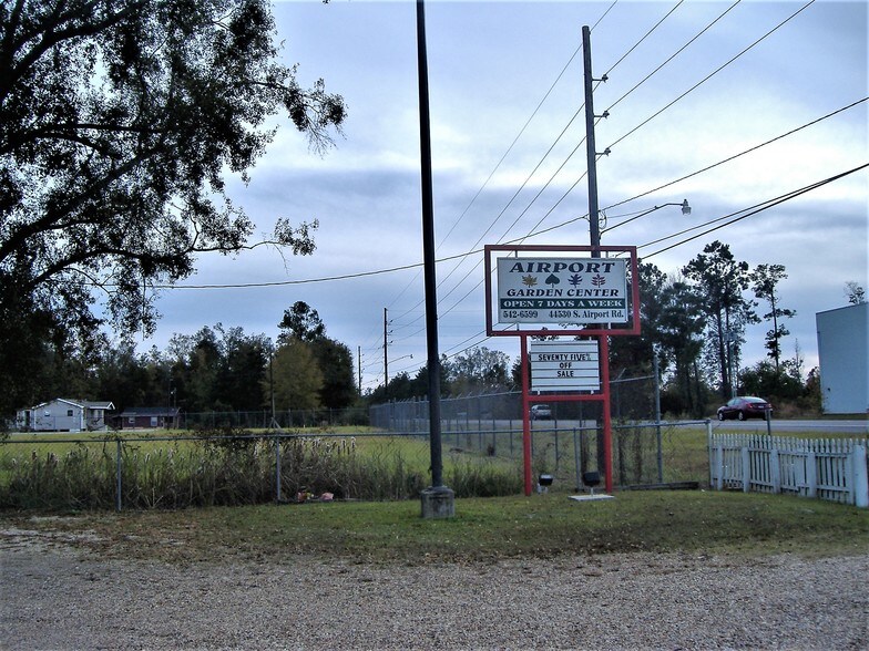 More Photos Of 44530 S Airport Rd, Hammond Land For Lease