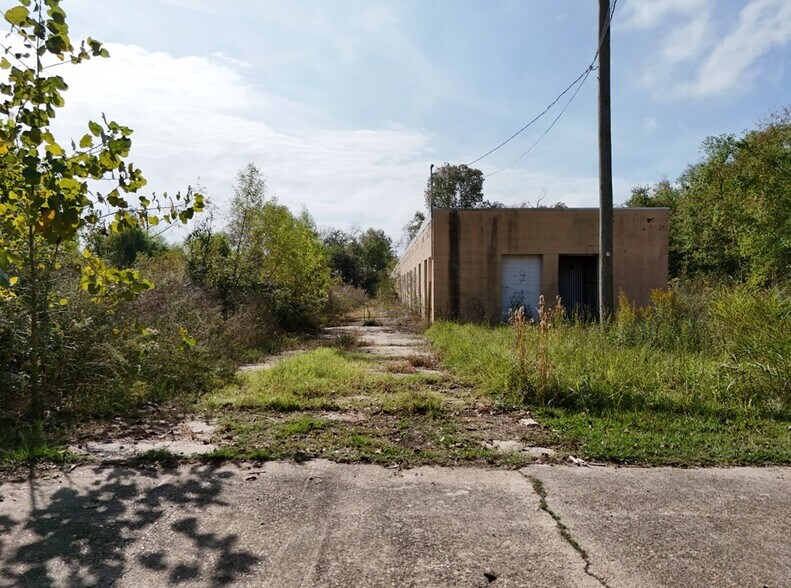 More Photos Of 101 Martinez Dr, Monroe Self Storage For Sale