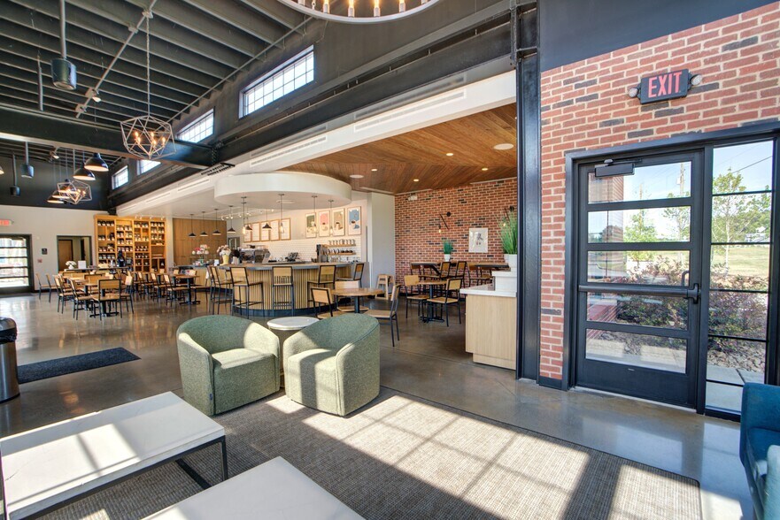 More Photos Of 640 Braves Blvd NE, Rome General Retail For Sale
