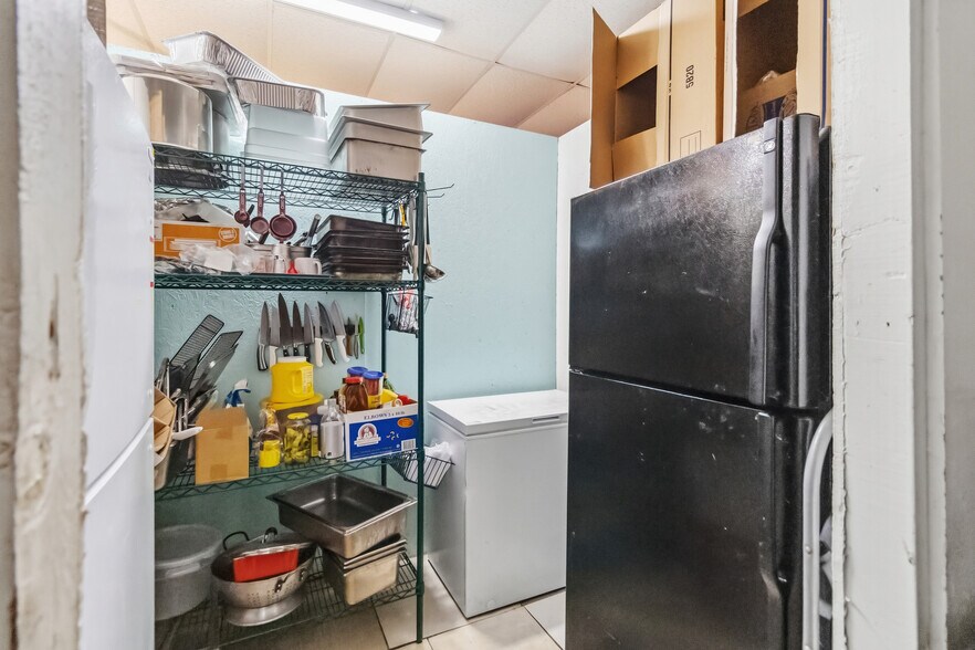 More Photos Of 17436 7th St, Montverde General Retail For Sale