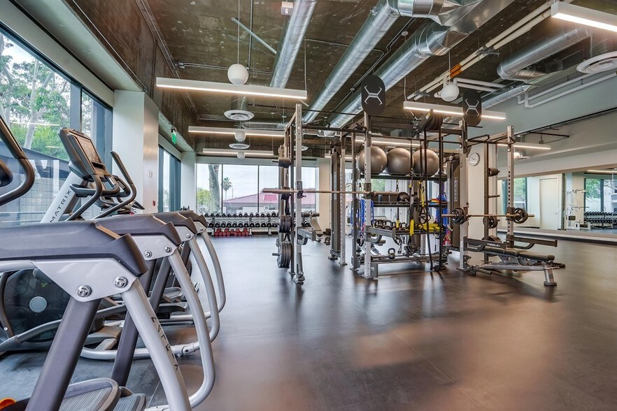More Photos Of 21250 hawthorne Blvd, Torrance Coworking Space