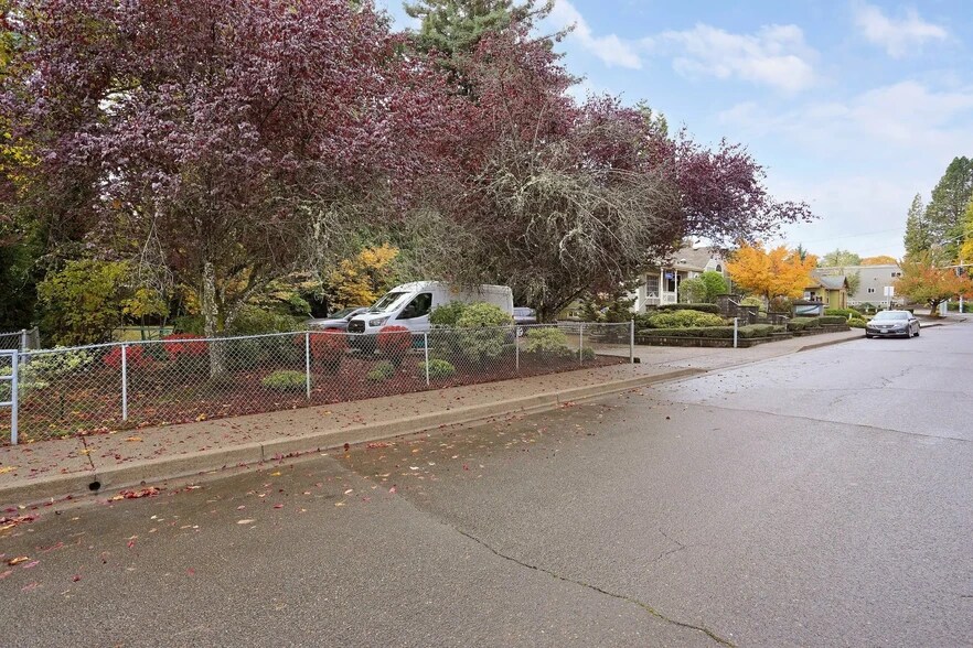 More Photos Of 1230 Fairview Ave SE, Salem Office For Sale