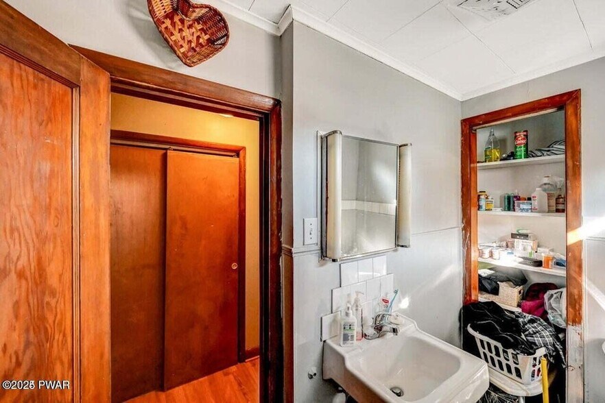 More Photos Of 620-622 E Market St, Scranton Office Residential For Sale