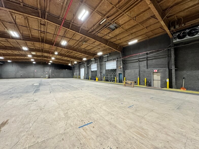 More Photos Of 4865 Arthur Kill Rd, Staten Island Warehouse For Sale