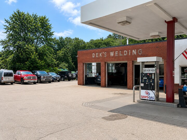 Primary Photo Of 32 Main St, Sutton General Retail For Lease