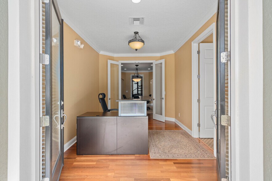 More Photos Of 3217 Corrine Dr, Orlando Office For Lease