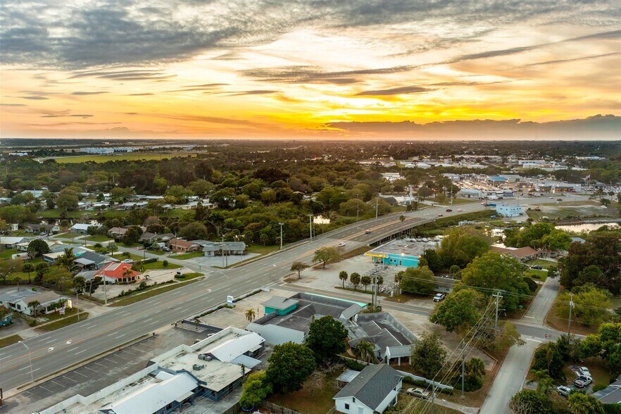 More Photos Of 525 N Harbor City Blvd, Melbourne Office For Sale