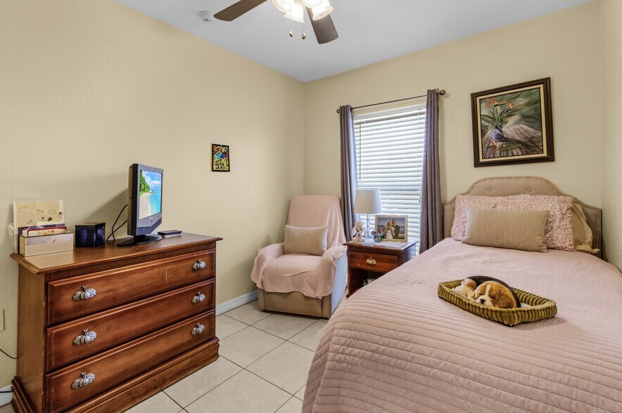 More Photos Of 4614-4616 SW 7th Pl, Cape Coral Assisted Living For Sale